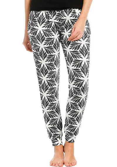 Pastunette 24/7 pyjamabroek / legging dames - NOS - Leaves Pastunette 24/7 pyjamabroek / legging dames - NOS - Leaves
