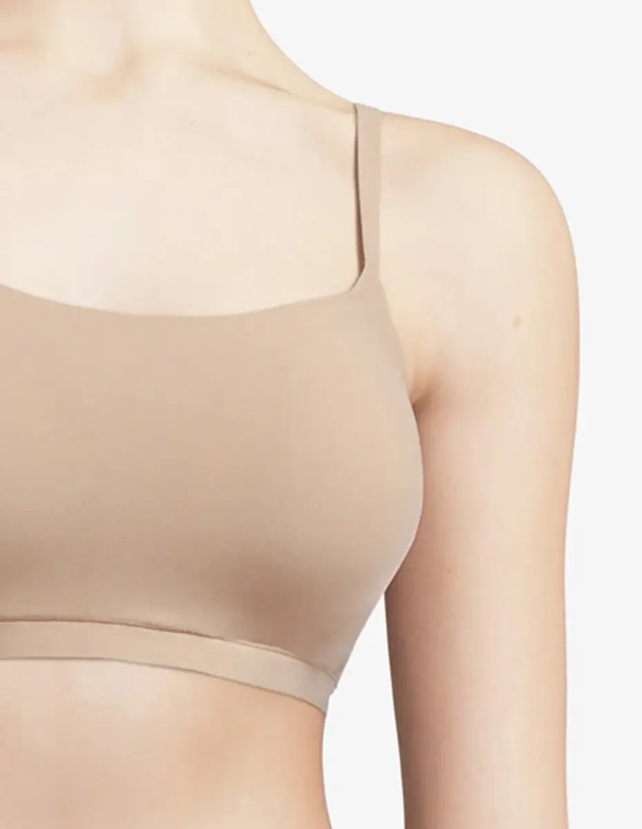 Chantelle bralette met vulling - Soft Stretch - Padded Bralette - Naadloze bh Top met spaghetti bandjes Chantelle bralette met vulling - Soft Stretch - Padded Bralette - Naadloze bh Top met spaghetti bandjes