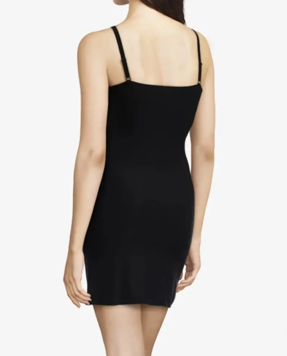 Chantelle gladde onderjurk naadloos - Soft Stretch - Verstelbare bandjes - Naadloos Chantelle gladde onderjurk naadloos - Soft Stretch - Verstelbare bandjes - Naadloos