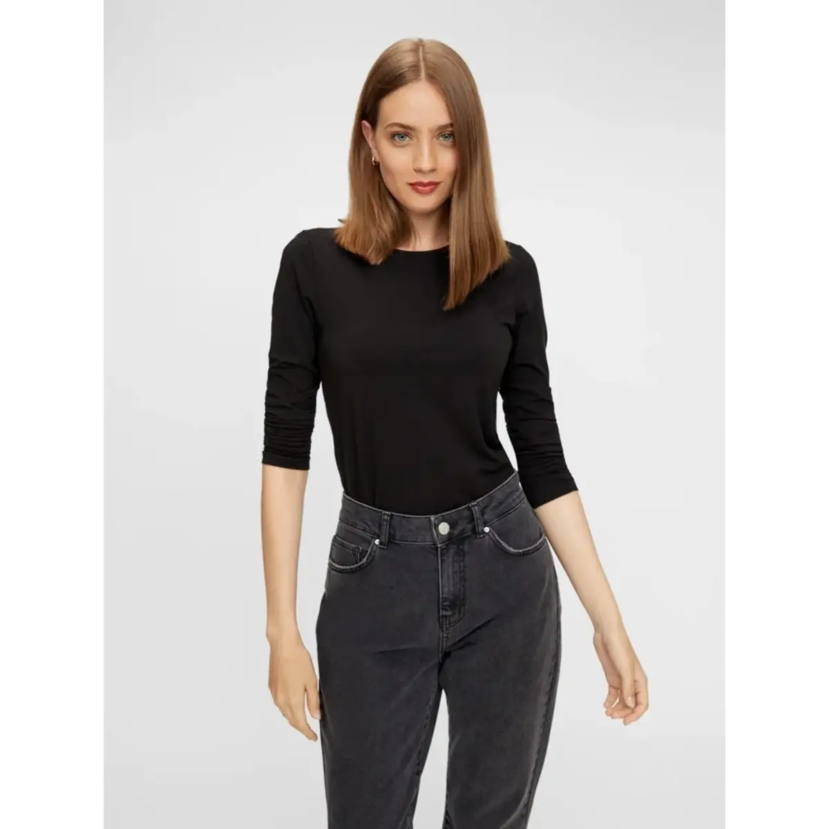 Pieces dames ondershirt lange mouw - Long Tee - Katoenen T-shirt lange mouwen - Wit - Zwart Pieces dames ondershirt lange mouw - Long Tee - Katoenen T-shirt lange mouwen - Wit - Zwart