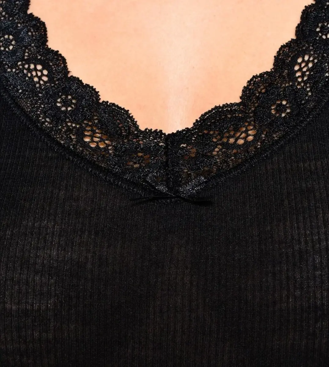 Nina von C dames wollen Hemd met kant - Merino Wollen dames ondergoed - Warm onderhemd Nina von C dames wollen Hemd met kant - Merino Wollen dames ondergoed - Warm onderhemd