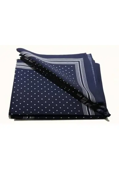 Boeren zakdoek Blauw kleine stippel 54 x 54 cm Boeren zakdoek Blauw kleine stippel 54 x 54 cm