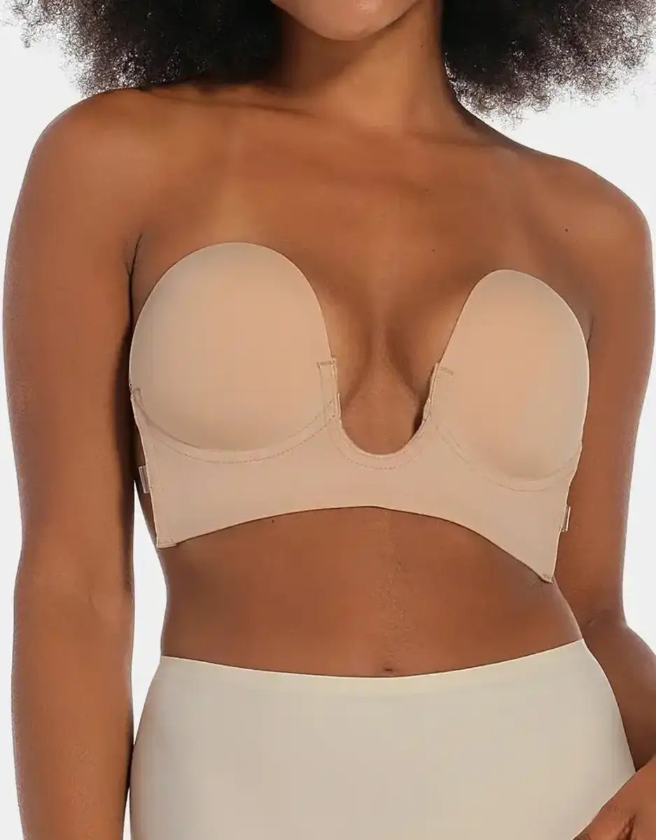 Magic Strapless BH Diepe decollete - Luve Bra - Plak Bh zonder achterkant - Decollete Bh - bh voor open rug Magic Strapless BH Diepe decollete - Luve Bra - Plak Bh zonder achterkant - Decollete Bh - bh voor open rug