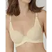 TRIUMPH kanten bh met beugel - Aura Spotlight WHP - Stevige spacer bh met vulling - Zwart en creme - Crème