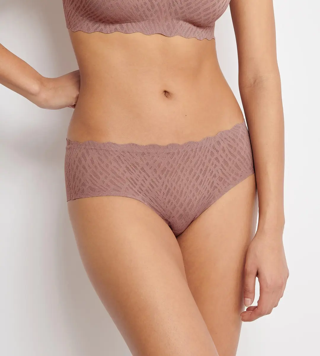 Sloggi Zero Feel kanten hipster - Bliss - Naadloze invisible dames hipster - Schijnt niet door Sloggi Zero Feel kanten hipster - Bliss - Naadloze invisible dames hipster - Schijnt niet door