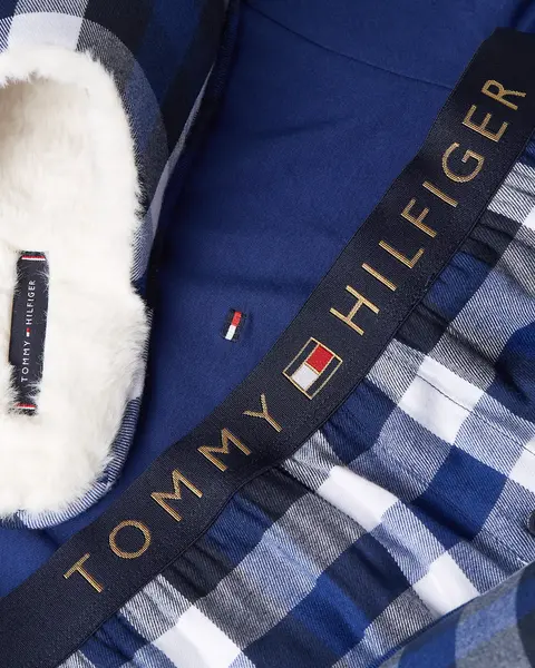 Tommy Hilfiger heren Pyjama + Slippers - Giftset - Katoenen mannen pyjama - Nachtkleding Tommy Hilfiger heren Pyjama + Slippers - Giftset - Katoenen mannen pyjama - Nachtkleding