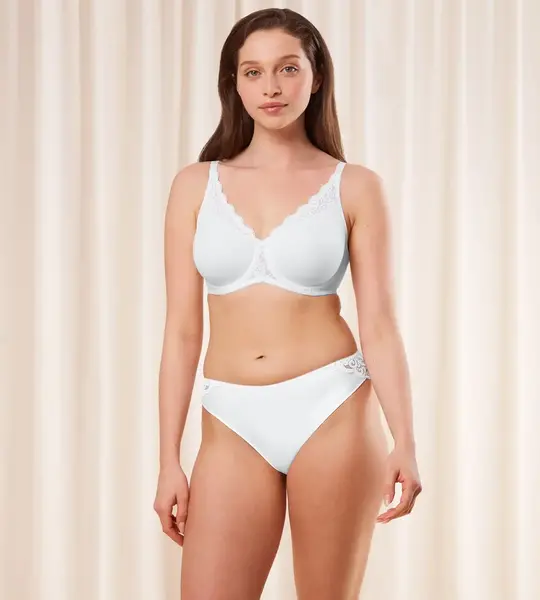 TRIUMPH Amourette Minimizer Bh - W01 - Stevige bh met beugel TRIUMPH Amourette Minimizer Bh - W01 - Stevige bh met beugel