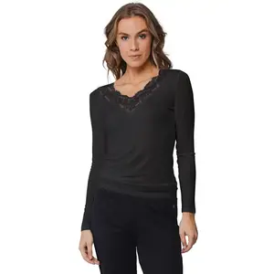 Pastunette wollen/modal kanten dames shirt lange mouw - Kanten dames ondershirt met diepe hals Pastunette wollen/modal kanten dames shirt lange mouw - Kanten dames ondershirt met diepe hals