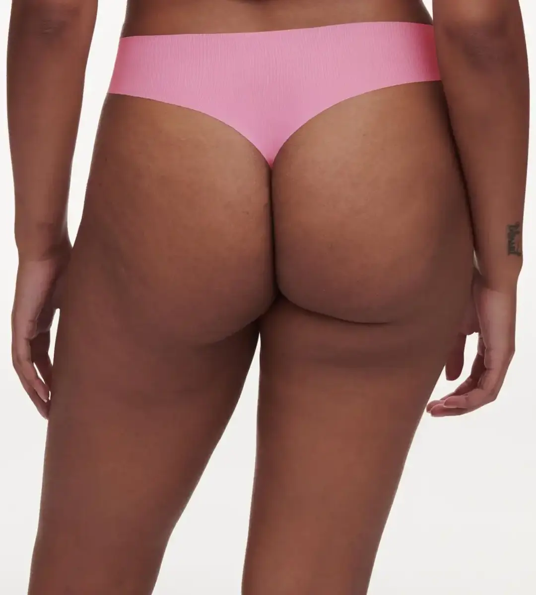 Chantelle Pulpies Seamless Tanga string - Invisible - Naadloze dames string die niet doorschijnt Chantelle Pulpies Seamless Tanga string - Invisible - Naadloze dames string die niet doorschijnt