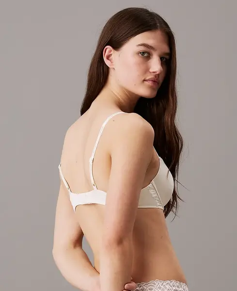 Calvin Klein Push Up Plunge bh - CK Attraction - T-shirt bh met beugel - Voorgevormd met vulling Calvin Klein Push Up Plunge bh - CK Attraction - T-shirt bh met beugel - Voorgevormd met vulling