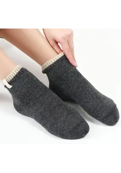 FALKE Cosy Plush - Warme wollen korte dames sokken FALKE Cosy Plush - Warme wollen korte dames sokken