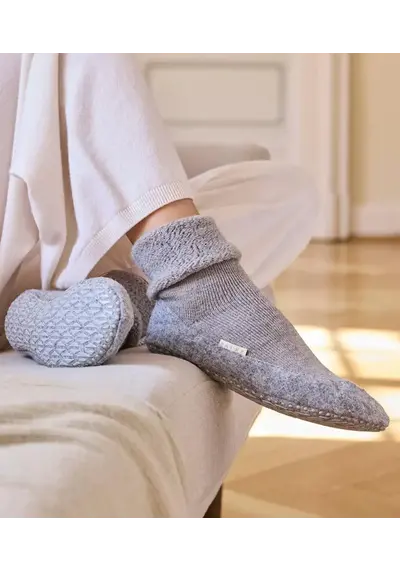 FALKE  Cosyshoe pantoffels - Anti slip sokken - Slofsokken dames FALKE  Cosyshoe pantoffels - Anti slip sokken - Slofsokken dames