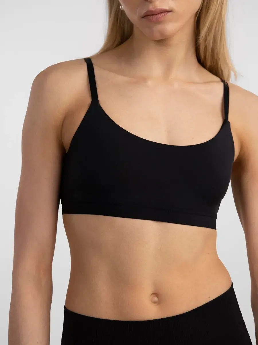 Pieces bralette BH Namee - Niet voorgevormde bh - Naadloos comfort bh topje - Verstelbare bandjes Pieces bralette BH Namee - Niet voorgevormde bh - Naadloos comfort bh topje - Verstelbare bandjes