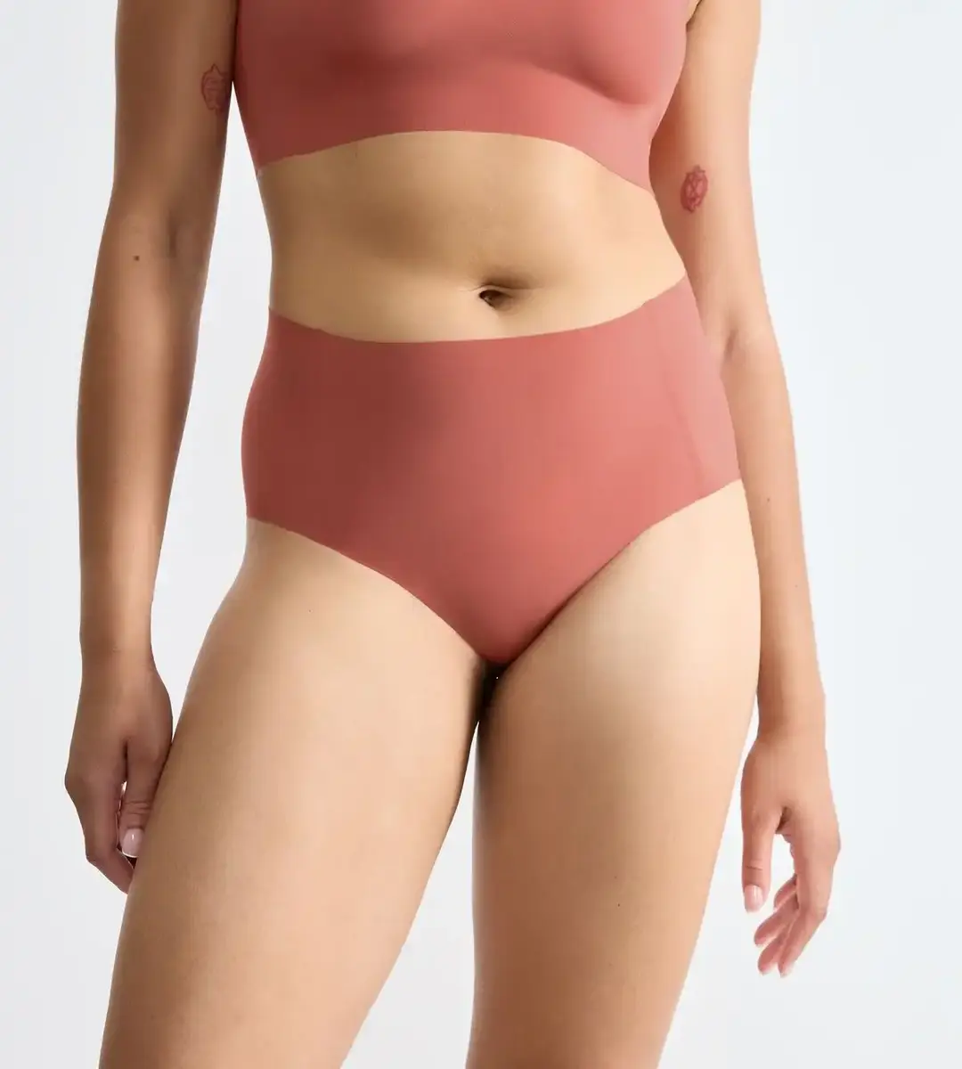 Sloggi Zero Feel taille slip dames 2.0 - High waist - Hoge naadloze dames onderbroek - Katoenen kruisje - Schijnt niet door - Zwart - Huidskleur - Donkerblauw Sloggi Zero Feel taille slip dames 2.0 - High waist - Hoge naadloze dames onderbroek - Katoenen kruisje - Schijnt niet door - Zwart - Huidskleur - Donkerblauw