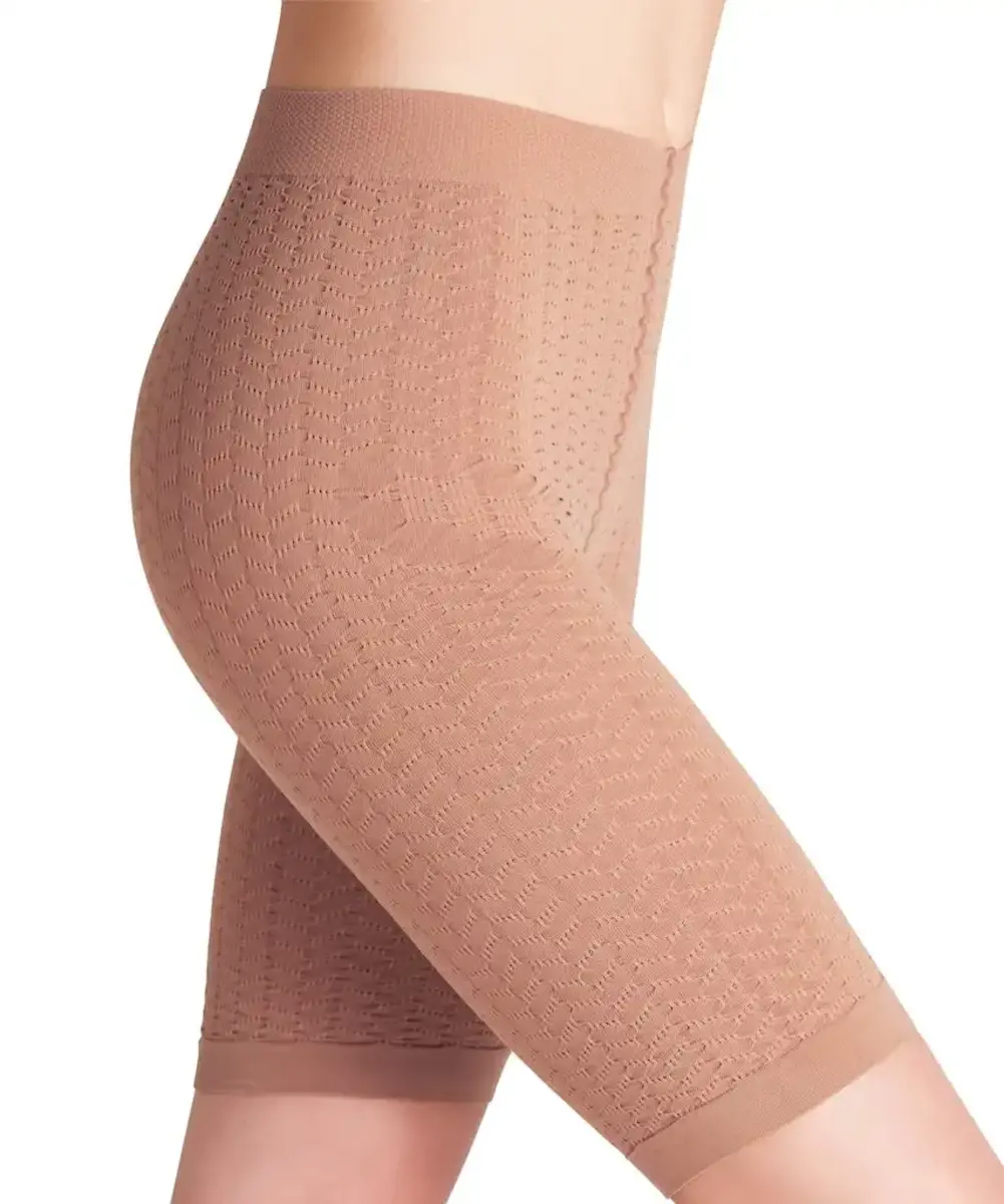 Falke Cellulite control - Boxershort met lange pijpjes tegen Cellulite - Gladmakende boxershort cellulites broekje - Cellulites legging - Cellulites massage onderbroek Falke Cellulite control - Boxershort met lange pijpjes tegen Cellulite - Gladmakende boxershort cellulites broekje - Cellulites legging - Cellulites massage onderbroek