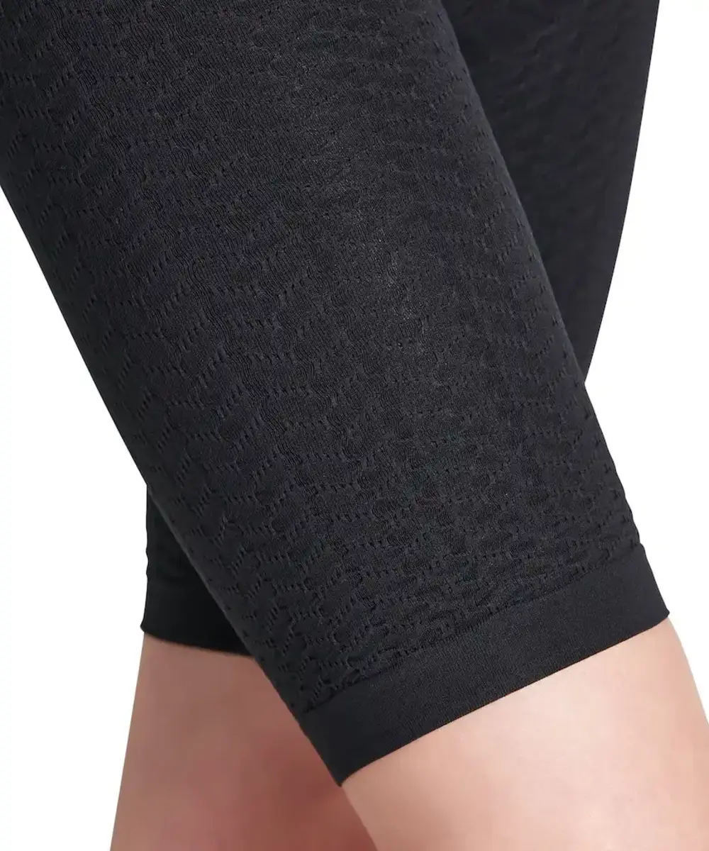 Falke Cellulite control - Boxershort met lange pijpjes tegen Cellulite - Gladmakende boxershort cellulites broekje - Cellulites legging - Cellulites massage onderbroek Falke Cellulite control - Boxershort met lange pijpjes tegen Cellulite - Gladmakende boxershort cellulites broekje - Cellulites legging - Cellulites massage onderbroek