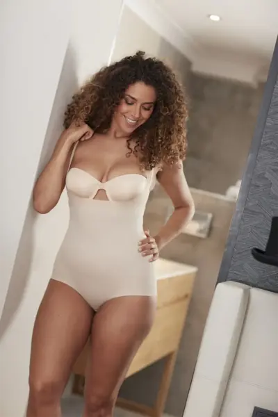 Magic sterk corrigerende naadloze body - Bodybriefer - Correctie Shapewear body zwart Magic sterk corrigerende naadloze body - Bodybriefer - Correctie Shapewear body zwart