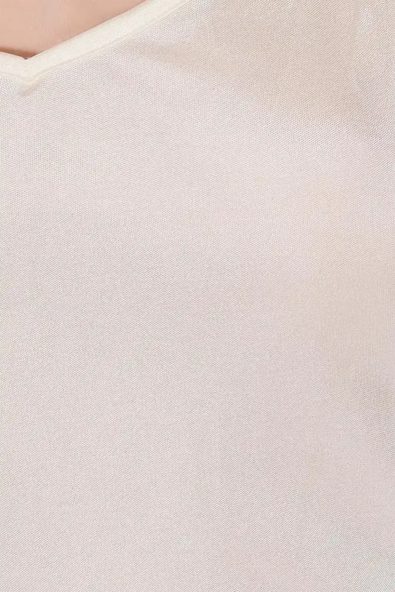 Nina von C onderjurk 90CM spaghetti bandje - Neglige - Anti statisch - Zwart - Wit - Huidskleur Nina von C onderjurk 90CM spaghetti bandje - Neglige - Anti statisch - Zwart - Wit - Huidskleur