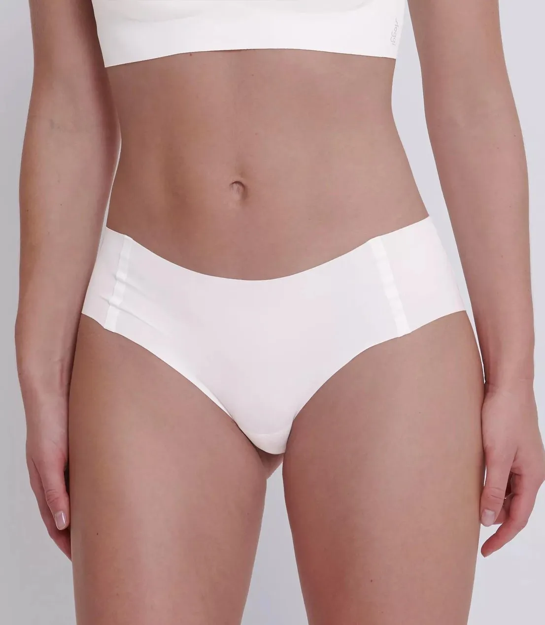 Sloggi Zero Feel hipster 2.0 - Invisible - Naadloze dames short - Dames Onderbroek die niet doorschijnt - Zwart - Huidskleur