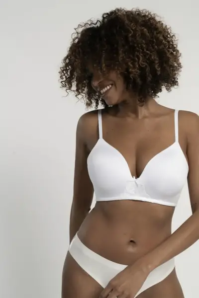 Dorina voorgevormde BH zonder beugel - Soft Bh - Comfortabele T-shirt bh met dunne bandjes Dorina voorgevormde BH zonder beugel - Soft Bh - Comfortabele T-shirt bh met dunne bandjes