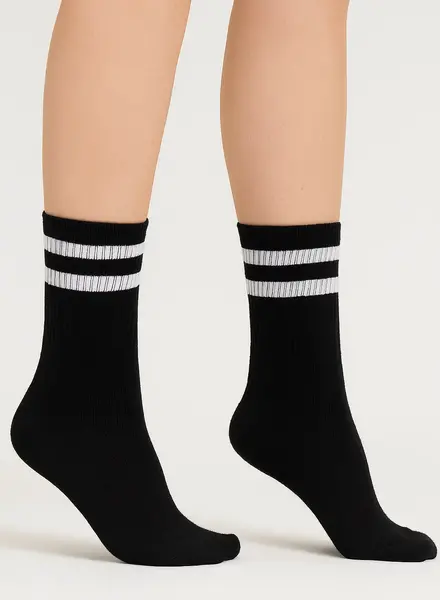 Pieces dames sokken 1-pack - Strepen - onesize - Dames sportsokken wit en zwart Pieces dames sokken 1-pack - Strepen - onesize - Dames sportsokken wit en zwart