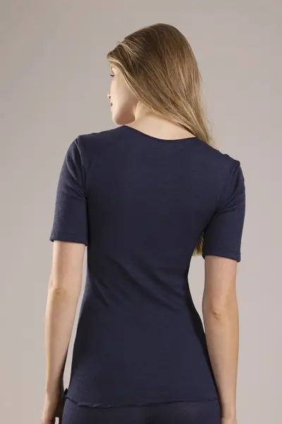 Nina von C kanten wollen T-shirt - Dames - Navy - Dames ondershirt met korte mouwen - Merinowol Nina von C kanten wollen T-shirt - Dames - Navy - Dames ondershirt met korte mouwen - Merinowol