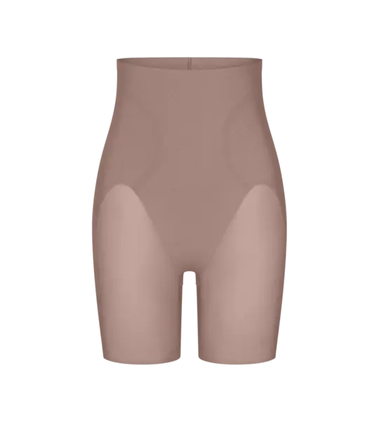 Triumph Corrigerend boxershort - Mid-Thight Body Make-up Illusion - Curve Triumph Corrigerend boxershort - Mid-Thight Body Make-up Illusion - Curve
