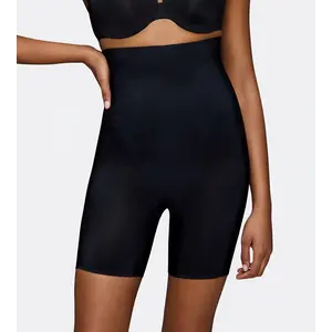 Triumph Corrigerend boxershort - Mid-Thight Body Make-up Illusion - Curve Triumph Corrigerend boxershort - Mid-Thight Body Make-up Illusion - Curve