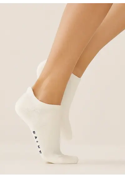 FALKE Keep Warm Unisex sneaker sokken - Merino wollen korte sokken FALKE Keep Warm Unisex sneaker sokken - Merino wollen korte sokken