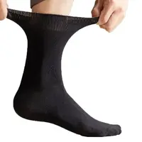 De oplossing voor knellende sokken: Sokken met een losse boord. De oplossing voor knellende sokken: Sokken met een losse boord.