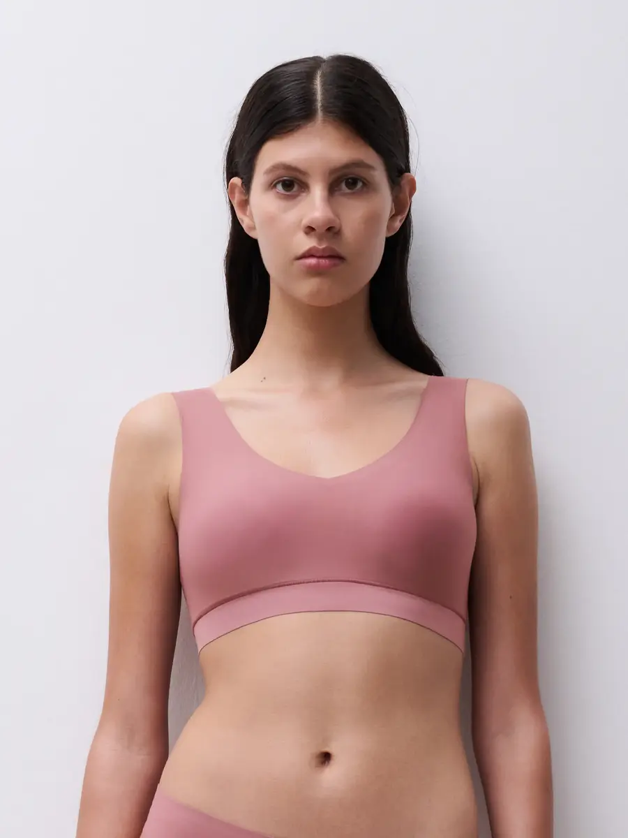 Chantelle Bralette top met vulling - Soft Stretch - Padded top - Bralette / BH Top naadloos dames - Rood - zwart - Huidskleur Chantelle Bralette top met vulling - Soft Stretch - Padded top - Bralette / BH Top naadloos dames - Rood - zwart - Huidskleur