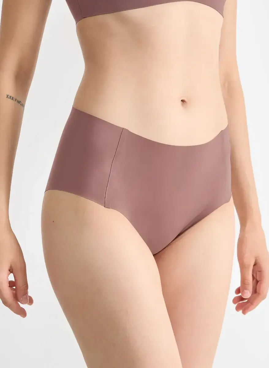 Sloggi Zero Feel taille slip dames 2.0 - High waist - Hoge naadloze dames onderbroek - Katoenen kruisje - Schijnt niet door - Zwart - Huidskleur - Donkerblauw Sloggi Zero Feel taille slip dames 2.0 - High waist - Hoge naadloze dames onderbroek - Katoenen kruisje - Schijnt niet door - Zwart - Huidskleur - Donkerblauw