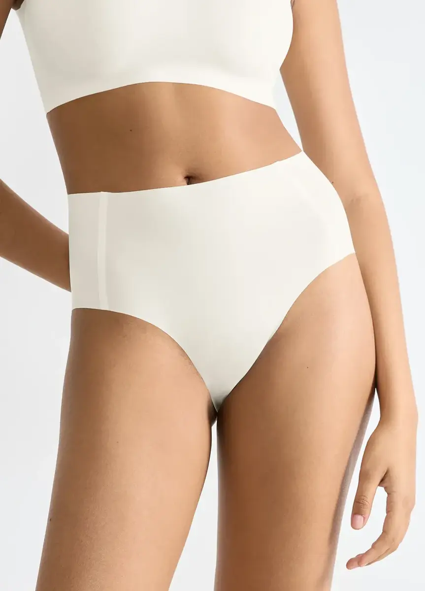 Sloggi Zero Feel taille slip dames 2.0 - High waist - Hoge naadloze dames onderbroek - Katoenen kruisje - Schijnt niet door - Zwart - Huidskleur - Donkerblauw Sloggi Zero Feel taille slip dames 2.0 - High waist - Hoge naadloze dames onderbroek - Katoenen kruisje - Schijnt niet door - Zwart - Huidskleur - Donkerblauw