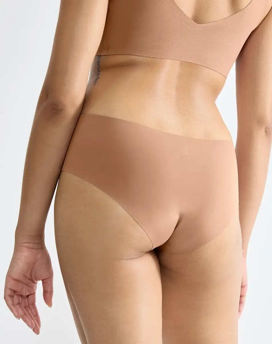 Sloggi Zero Feel hipster 2.0 - Invisible - Naadloze dames short - Dames Onderbroek die niet doorschijnt - Zwart - Huidskleur Sloggi Zero Feel hipster 2.0 - Invisible - Naadloze dames short - Dames Onderbroek die niet doorschijnt - Zwart - Huidskleur