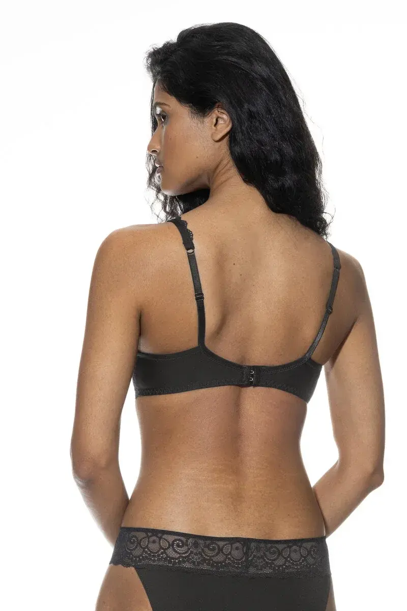 Mey BH BI-Stretch - full cup Spacer Bh met beugel -74800 - Full Cup Bh - Goede ondersteuning - Voorgevormd Mey BH BI-Stretch - full cup Spacer Bh met beugel -74800 - Full Cup Bh - Goede ondersteuning - Voorgevormd
