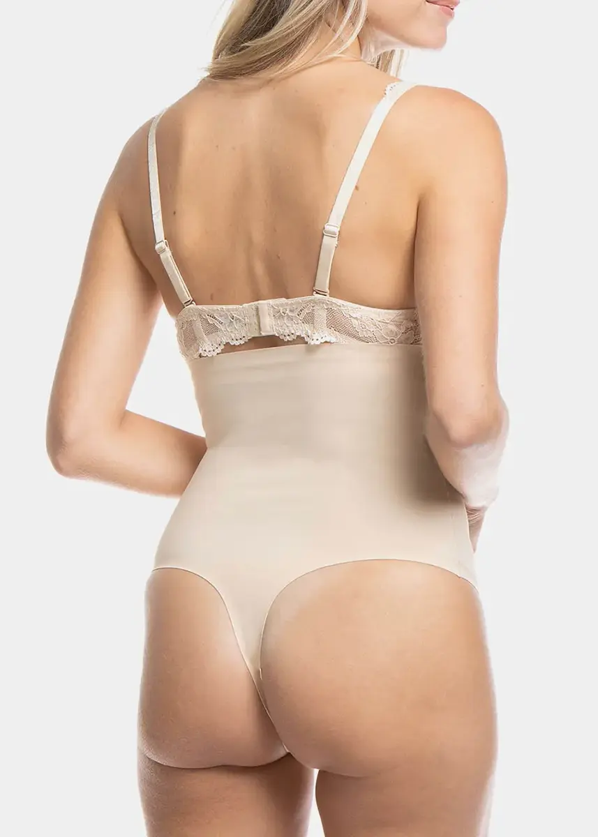 Magic hoge sterk corrigerende string - Maxi Sexy Hi-Thong - Shapewear hoge correctie string - Naadloos - Rolt niet om Magic hoge sterk corrigerende string - Maxi Sexy Hi-Thong - Shapewear hoge correctie string - Naadloos - Rolt niet om