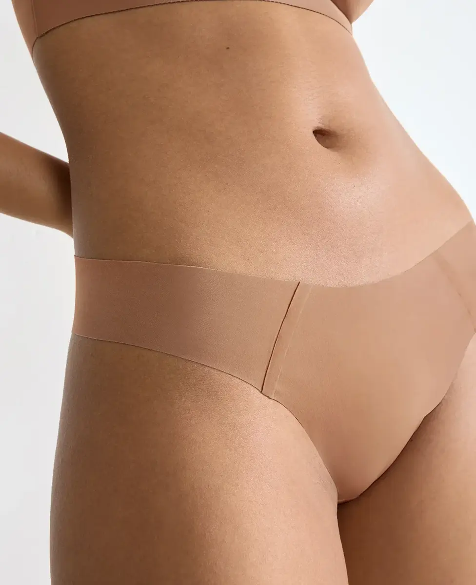 Sloggi Zero Feel Tiny Tanga slip - Invisible - Naadloze lage dames mini slip - Microfiber - Seamless