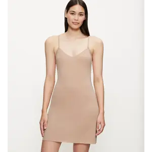 Triumph korte onderjurk - Body make Up - Gladde strakke onderjurk microfiber