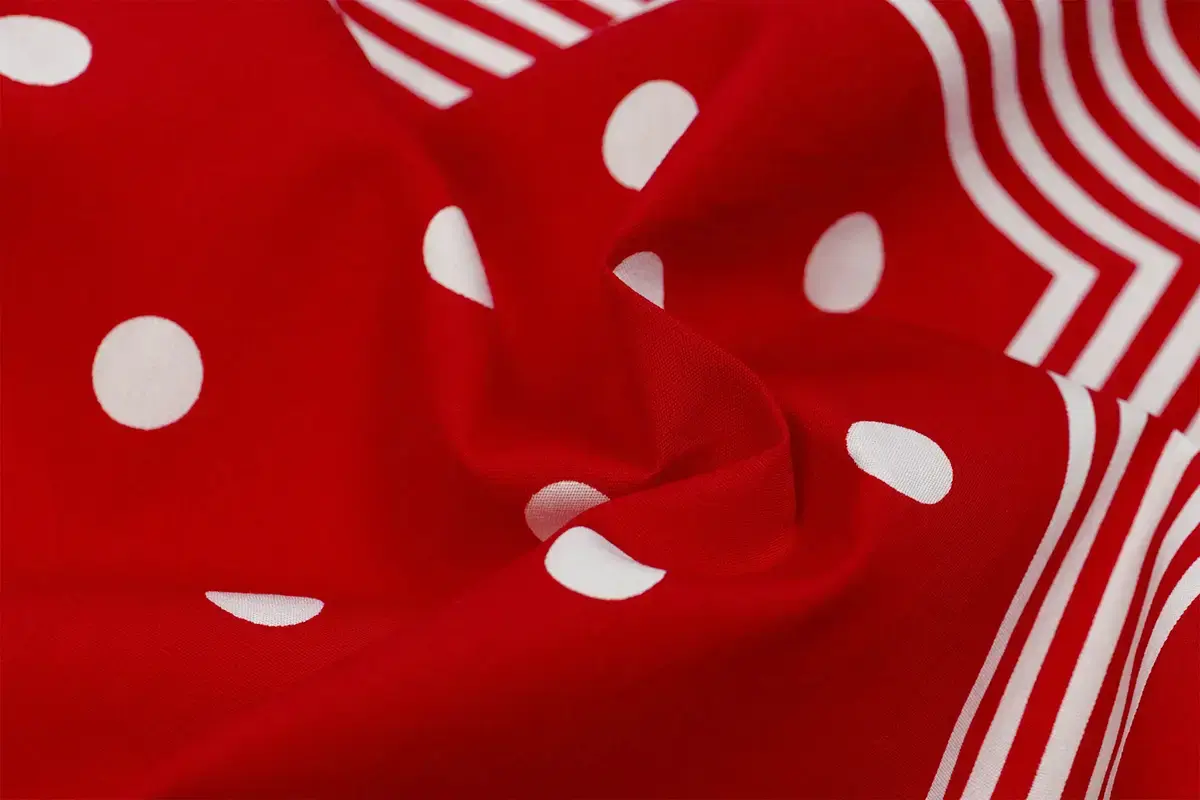 Boeren zakdoek rood stippel 55 x 55 cm