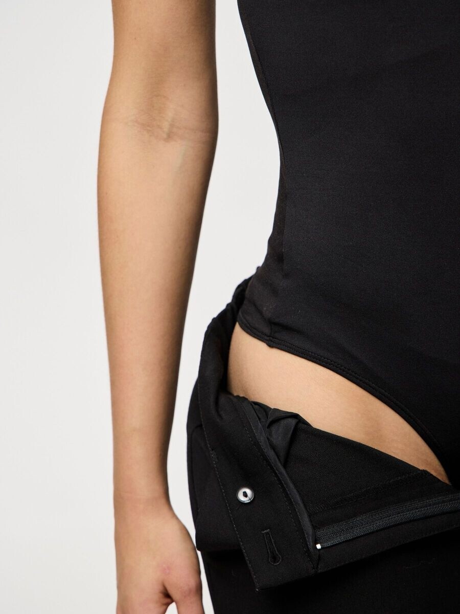 Pieces bodystocking - Seamless PCecho - Naadloze body zonder mouwen - Brede bandjes - Schijnt niet door -Zwart Pieces bodystocking - Seamless PCecho - Naadloze body zonder mouwen - Brede bandjes - Schijnt niet door -Zwart