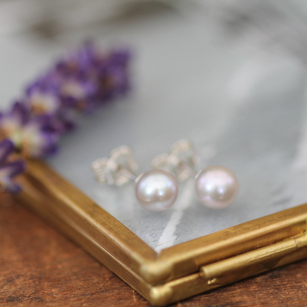 GATSBY Silver Grey Pearl Stud Earrings