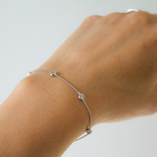 BLOSSOM White Gold Quinate Diamond Bracelet