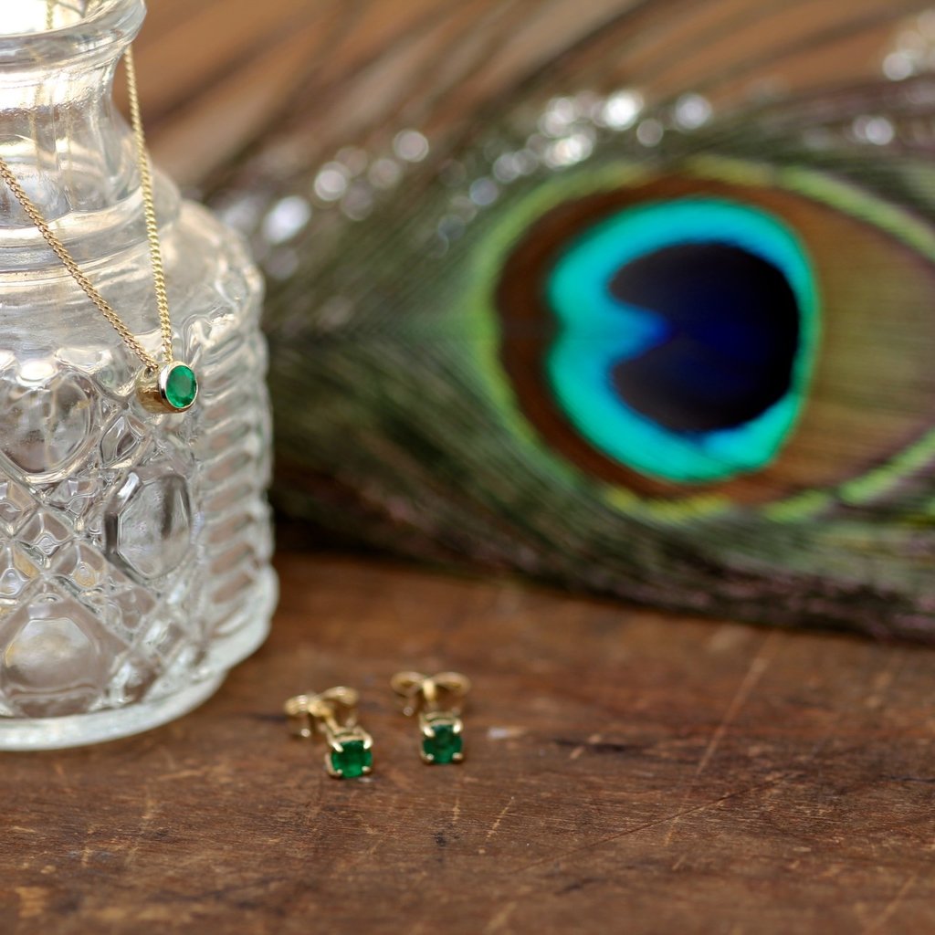 OCEANIA Emerald Gold Solitaire Stud Earrings