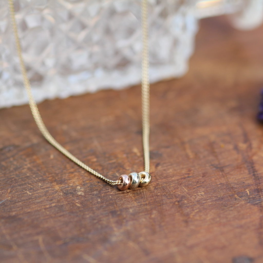 LILA Gold Tri Gold Necklace