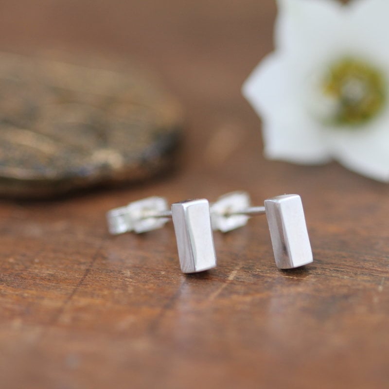 KENSINGTON Silver Bolt Earrings