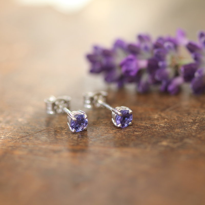 OCEANIA Tanzanite White Gold Stud Earrings