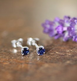 OCEANIA White Gold Blue Sapphire Solitaire Earrings