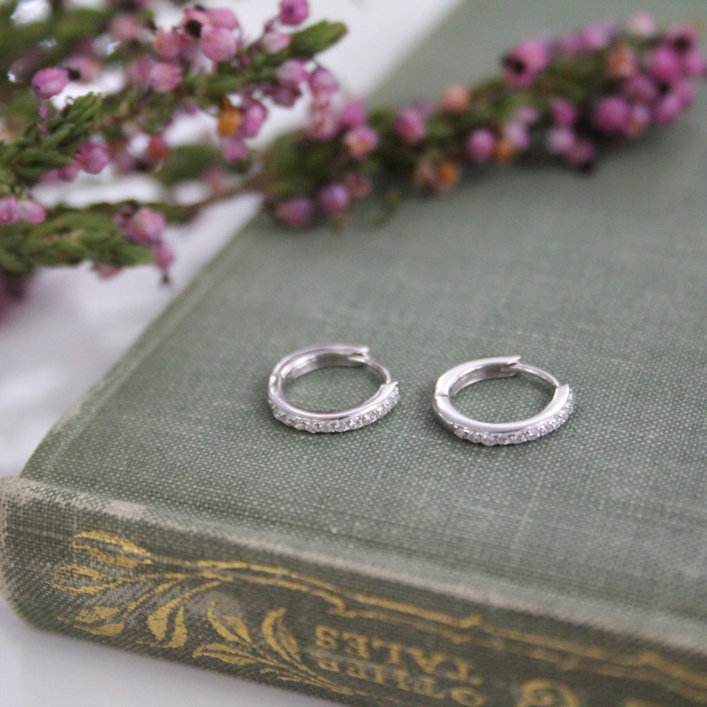BLOSSOM White Gold Round Diamond Hoop Earrings