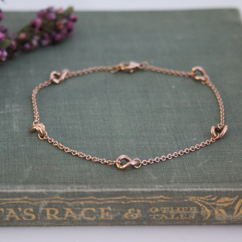 LILA Rose Gold Chain Twist Bracelet