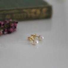 GATSBY Gold 4mm White Freshwater Pearl Earrings